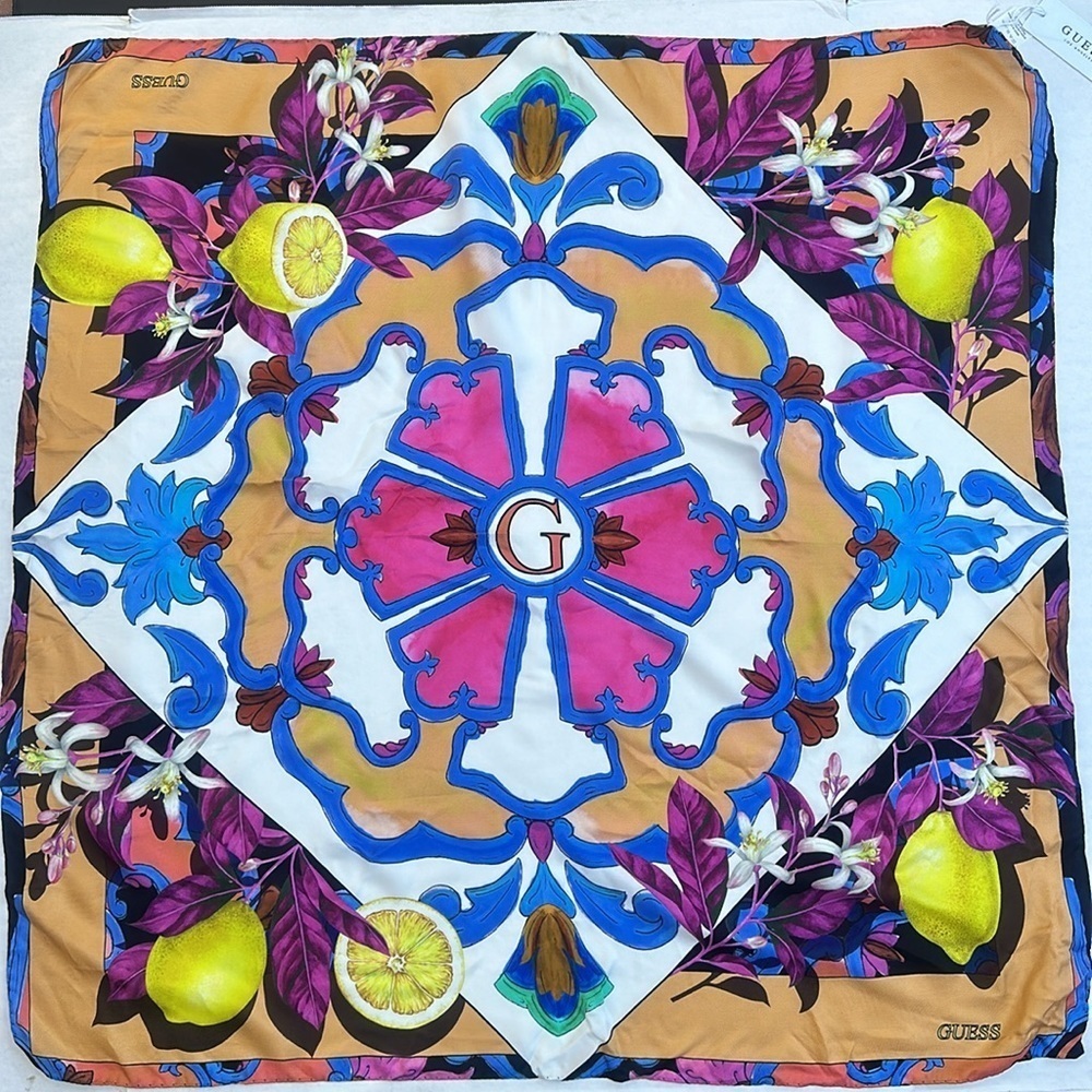 New GUESS Multicolor Scarf - Picture 1 of 4